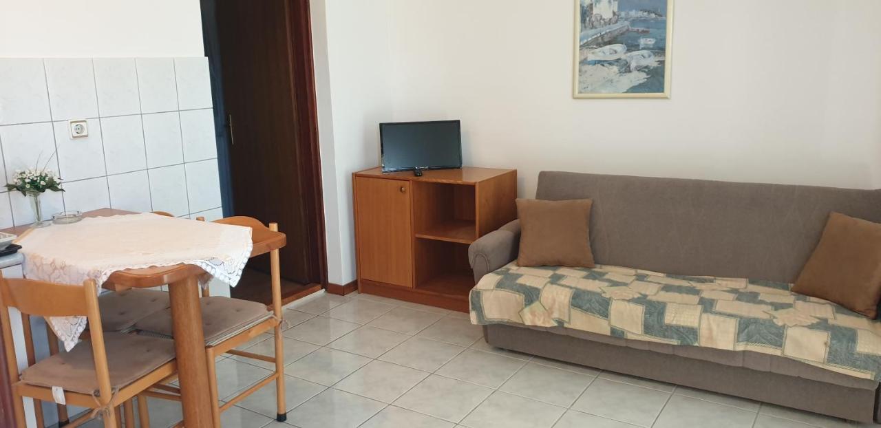 Apartments L.Z. Стариград-Пакленица Екстериор снимка
